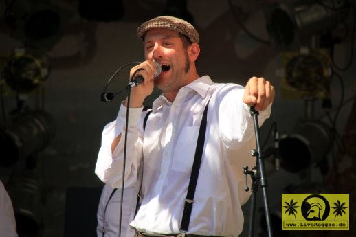 Dancing Me & Ska Machine (D)